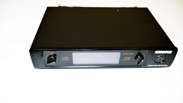 Микрофонная радиосистема Shure AWM-505R